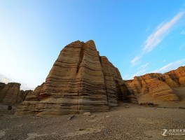 新疆雅丹地貌延伸方向_新疆的雅丹地貌是什么意思