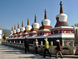 西宁旅游必去景点攻略_西宁旅游景点一天游攻略