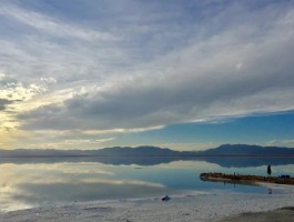 茶卡盐湖天空之境什么时候可以看日出_茶卡盐湖一号景区和茶卡盐湖天空之镜有何区别