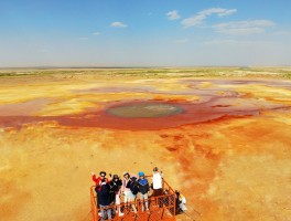 关于大地之眼艾肯泉形成原因的信息