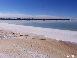 察尔汗盐湖面积比青海湖_察尔汗盐湖为什么名副其实