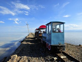 茶卡盐湖住宿攻略_茶卡盐湖旅游住宿攻略