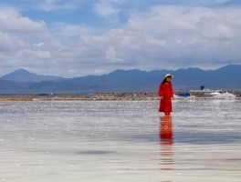 茶卡盐湖在旅游攻略_茶卡盐湖旅游攻略路线